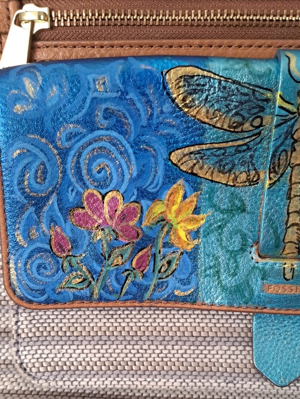 Hand Crafted Painted Bright Blue Dragonfly Floral Woven Crossbody Bag - Picture 5 of 16